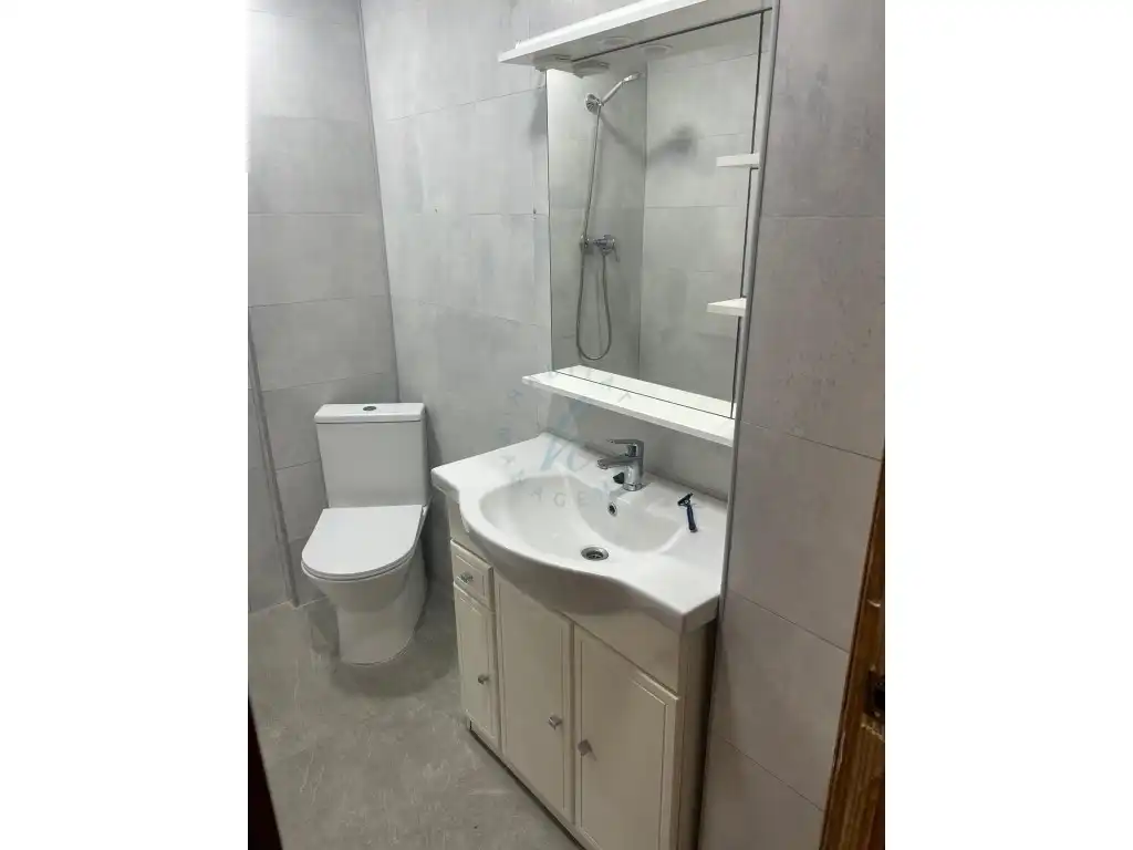 Bany de Planta baixa en venda en Valencia