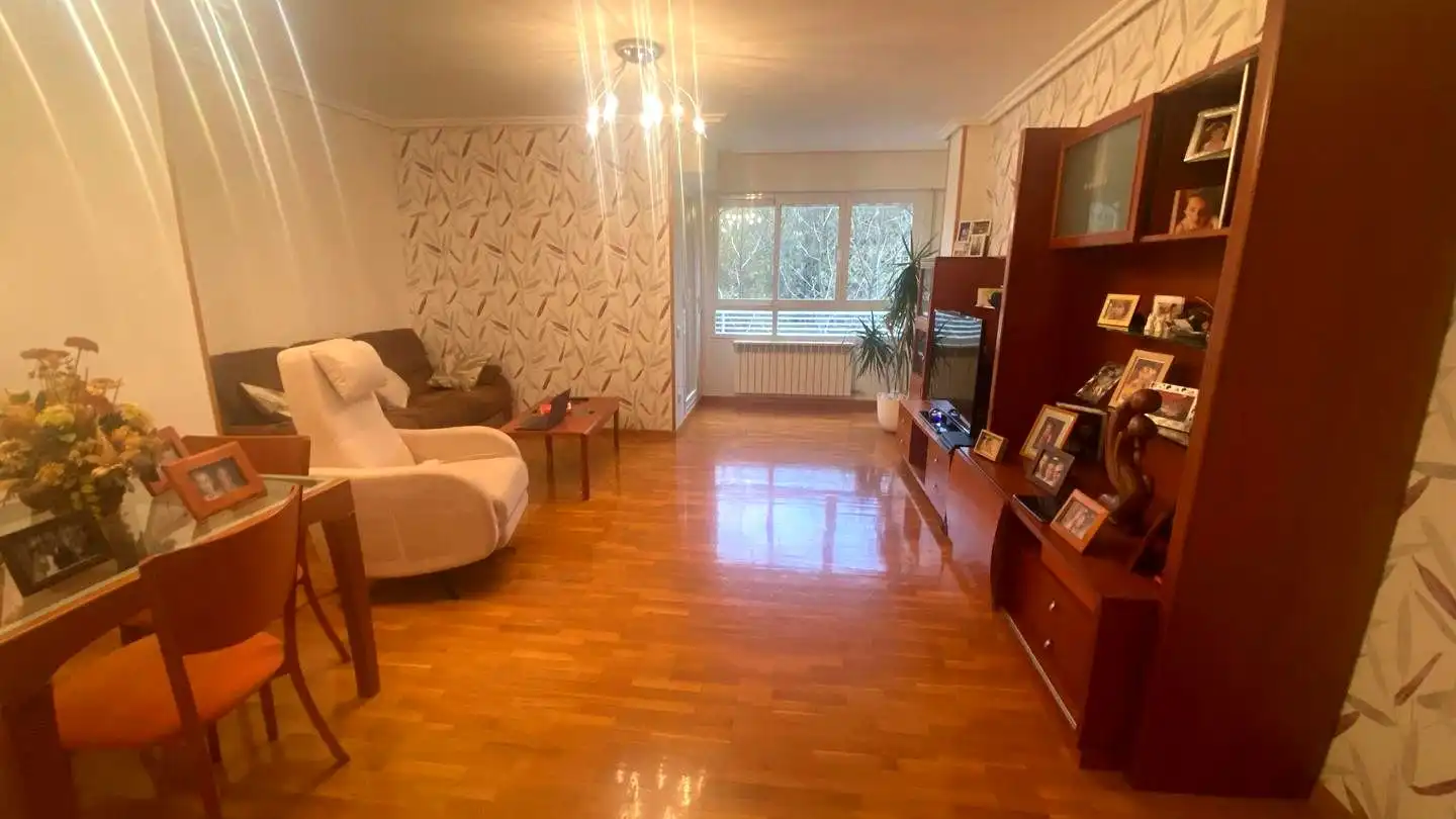Living room of Flat for sale in  Logroño  with Heating, Parquet flooring and Storage room