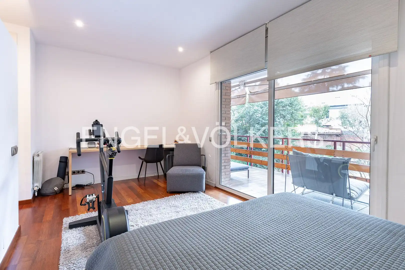 Habitación de Piso en venta en Sant Cugat del Vallès con Aire acondicionado, Calefacción y Jardín privado