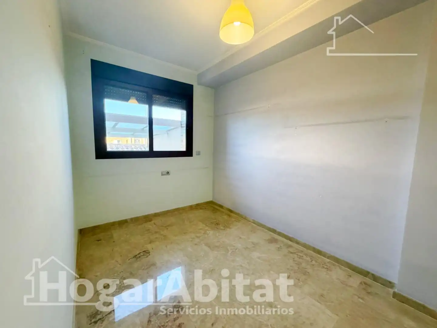 Dormitori de Casa adosada en venda en Sagunto / Sagunt amb Aire condicionat, Jardí privat i Terrassa