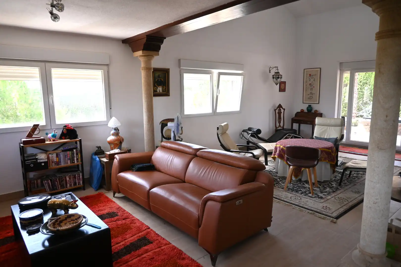 Sala d'estar de Casa o xalet en venda en Las Gabias amb Jardí privat, Terrassa i Traster