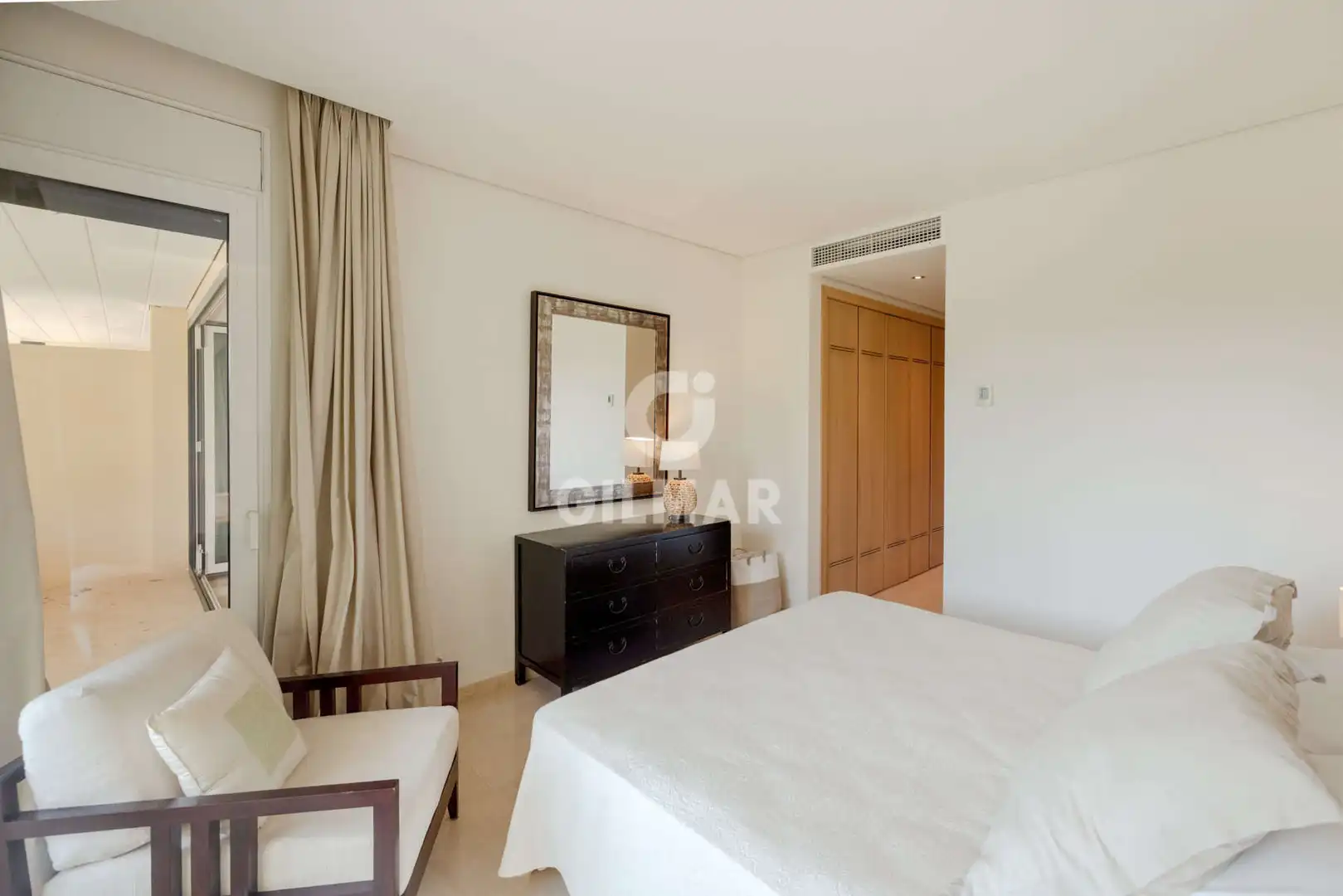 Habitación de Apartamento en venta en Sotogrande con Calefacción, Jardín privado y Trastero