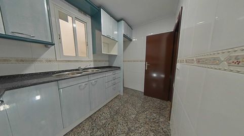 Foto 4 de Piso en venta en Rambla Sant Jordi, Can Mas, Ripollet