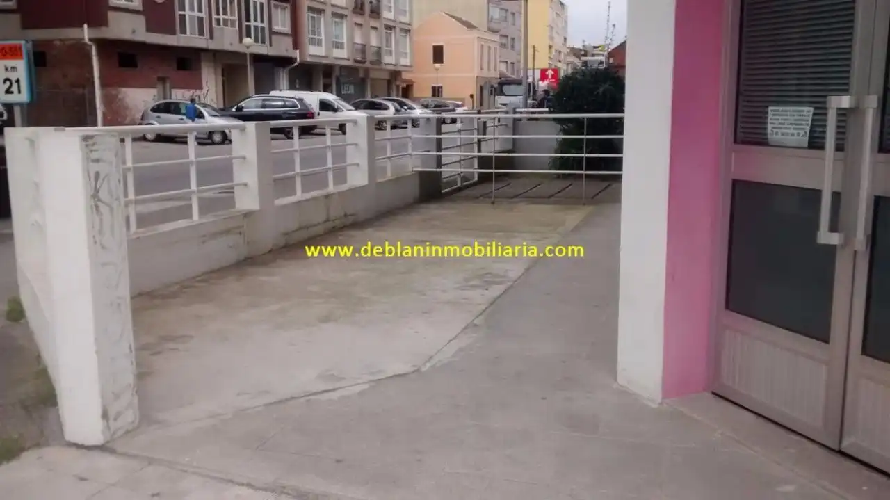 Aparcament de Local de lloguer en Moaña