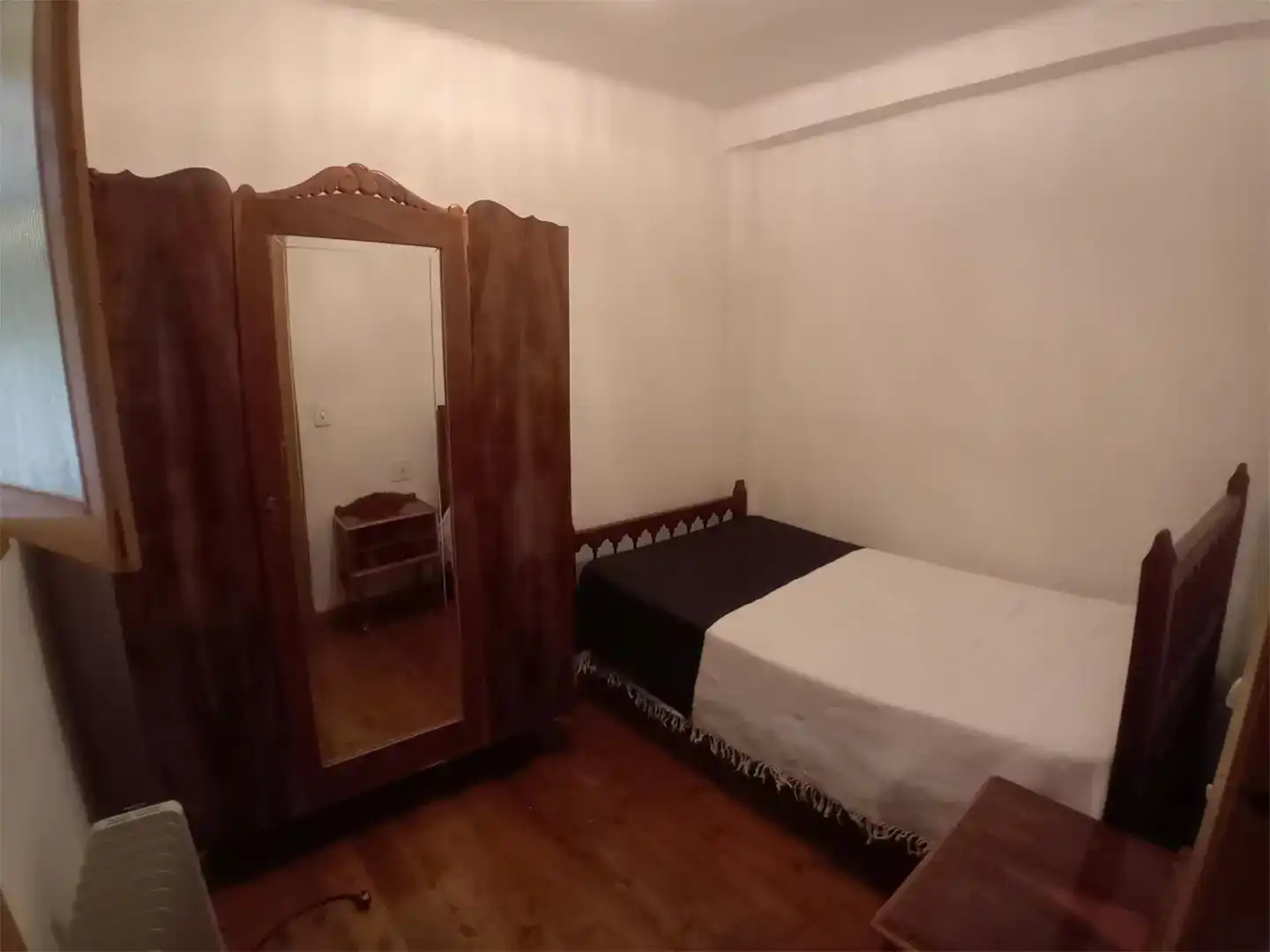 Dormitori de Casa adosada en venda en Cabrejas del Pinar amb Traster, Moblat i Balcó