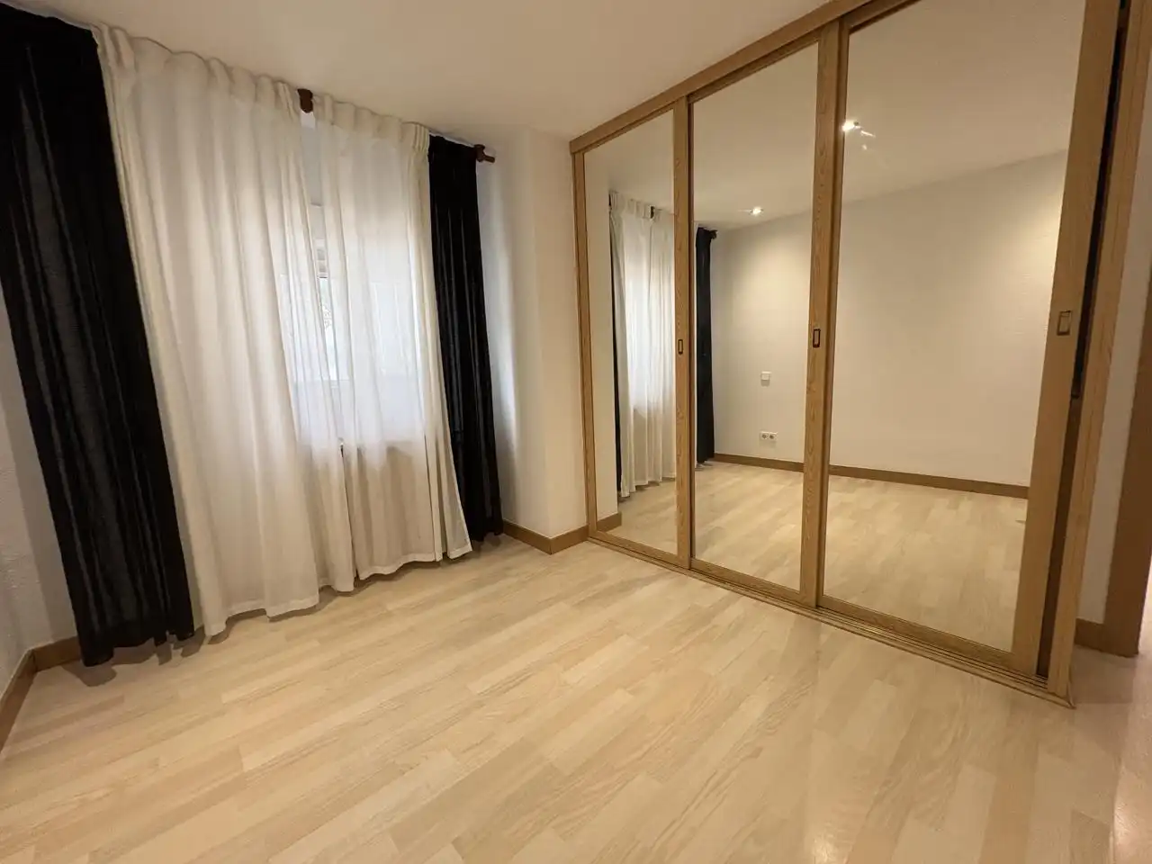 Habitación de Planta baja de alquiler en Madrid con Aire acondicionado y Calefacción