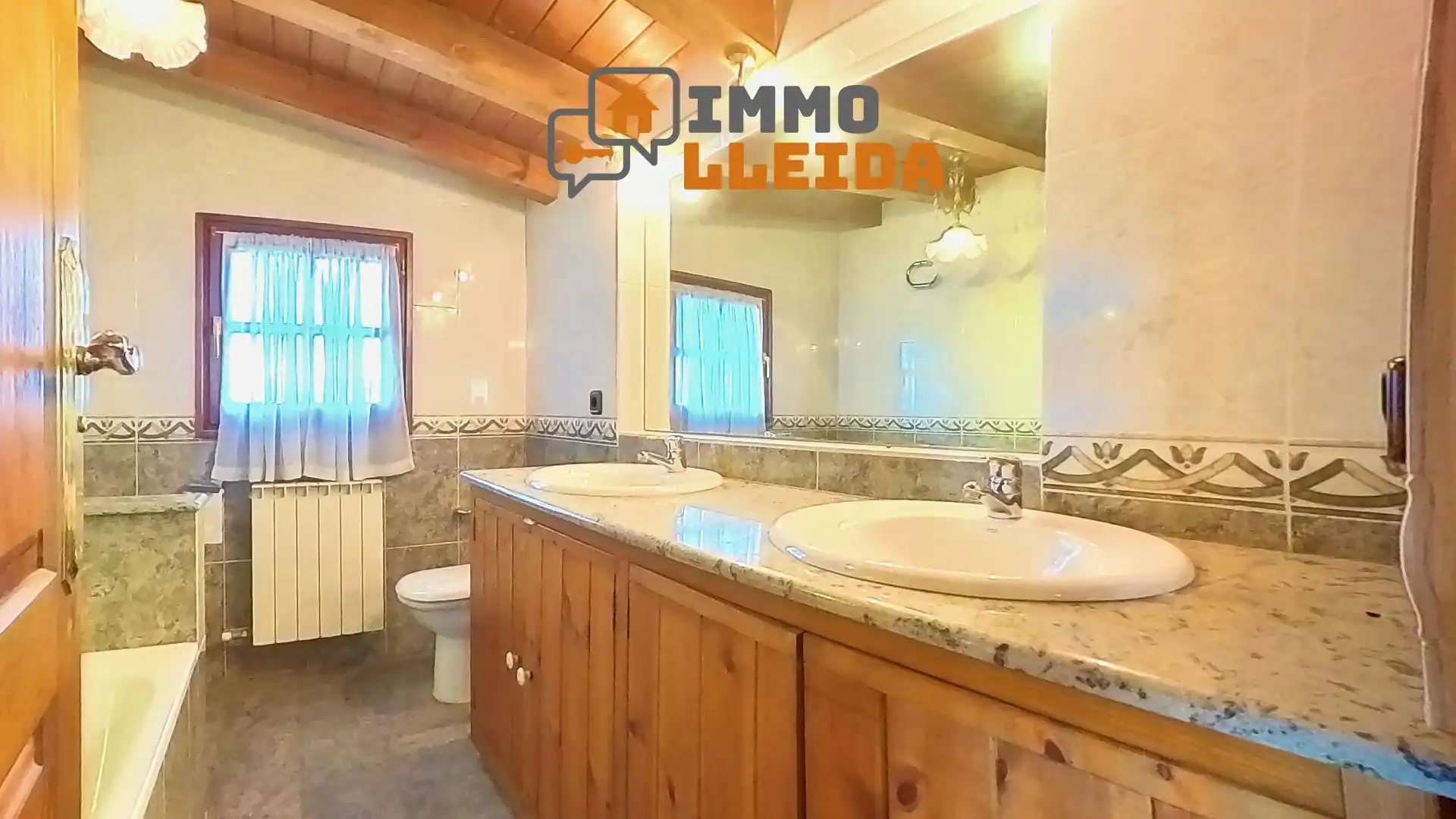 Casa con terraza en venta en Calle Sant Armengol 4, imagen 17