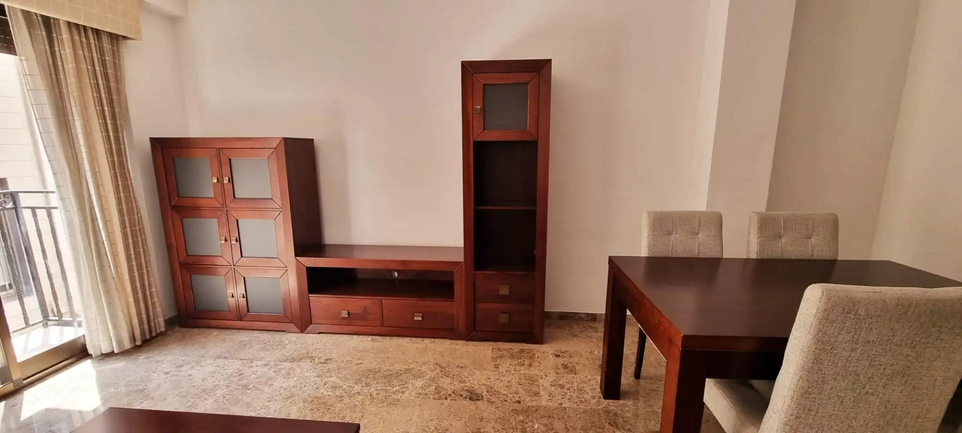 Wohnzimmer von Wohnung zur Miete in Elche / Elx mit Klimaanlage, Terrasse und Möbliert