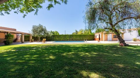 Foto 3 de Casa o xalet en venda a Calle de Los Tulipanes, Palomares del Río, Sevilla