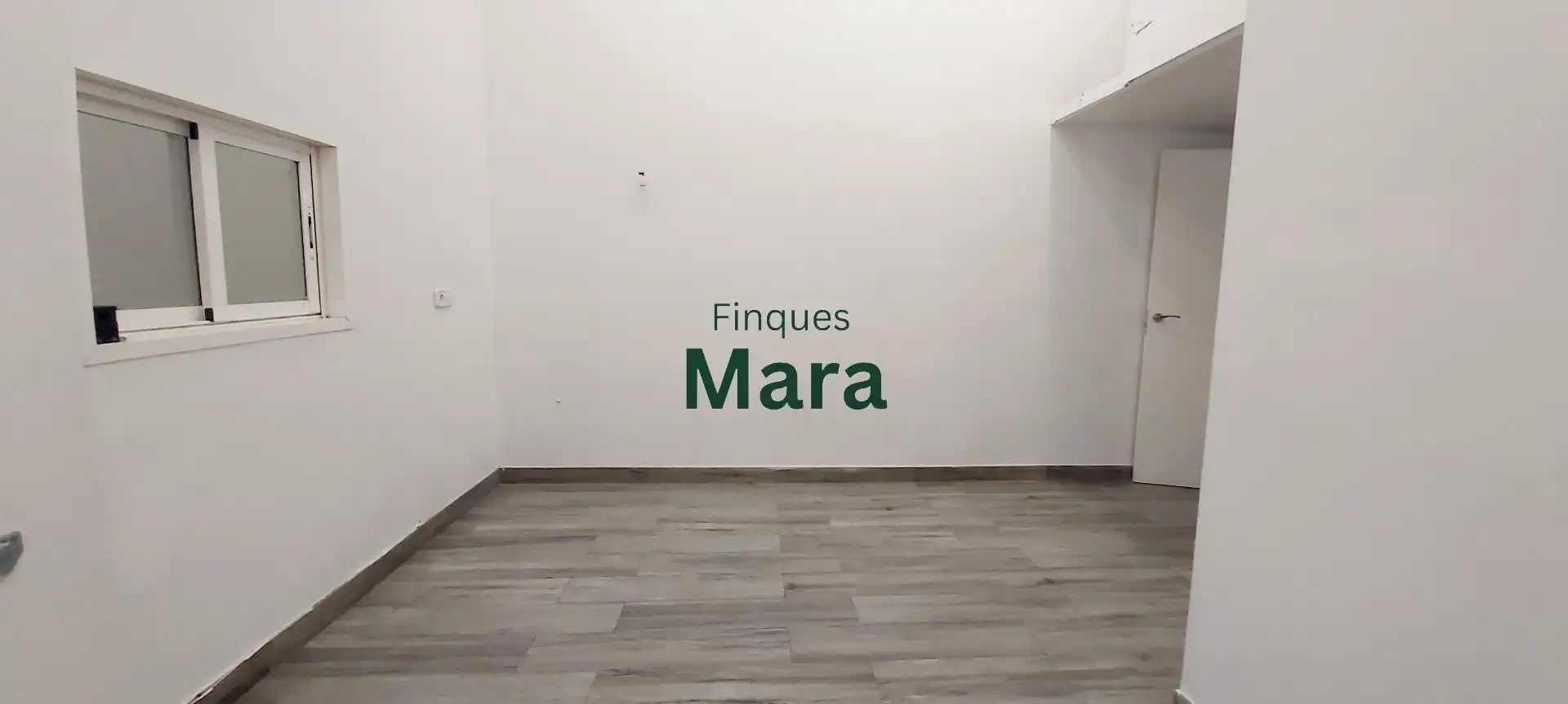 Schlafzimmer von Büro zum Verkauf in Sant Boi de Llobregat