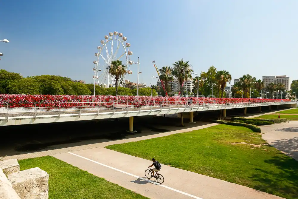 Vista exterior de Ático en venta en Valencia con Aire acondicionado, Calefacción y Parquet
