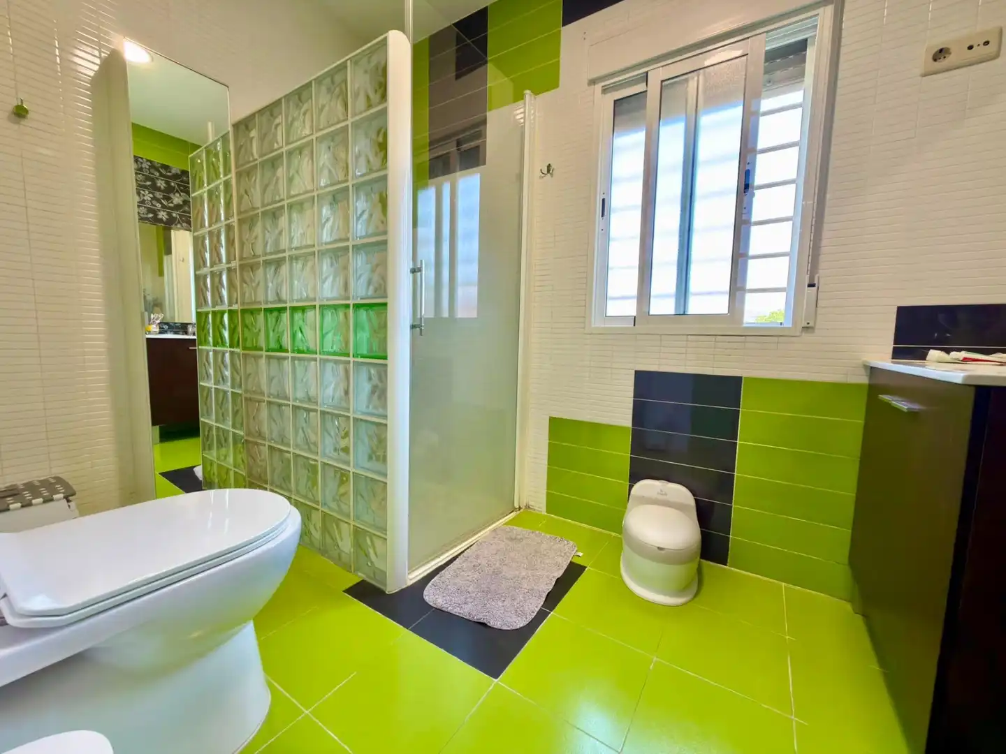 Bathroom of Houses for sale in Córdoba