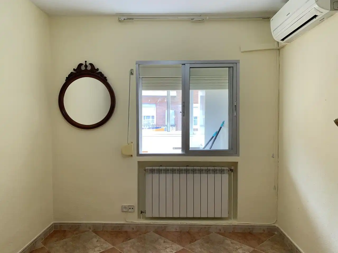 Flat for rent in Calle del Lago Leman, Casco histórico de Vicálvaro