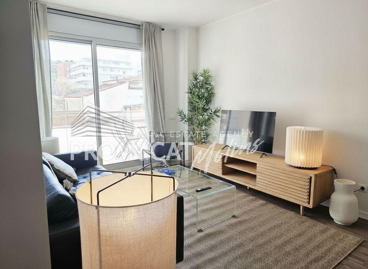 Sala d'estar de Pis en venda en Molins de Rei amb Aire condicionat, Moblat i Balcó