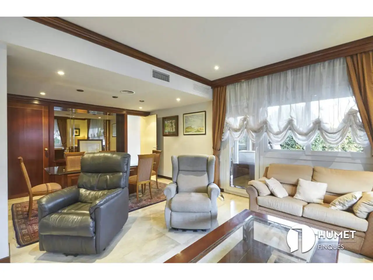 Living room of Houses for sale in Sant Cugat del Vallès  with Air Conditioner, Heating and Private garden