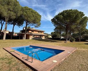 Piscina de Casa o xalet en venda en Begues amb Calefacció, Jardí privat i Terrassa
