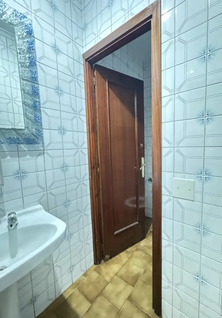 Bathroom of Commercial properties for rent in Centro