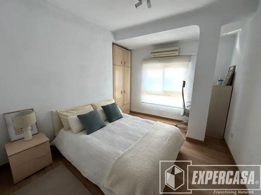 Bedroom of Flat for sale in Burjassot