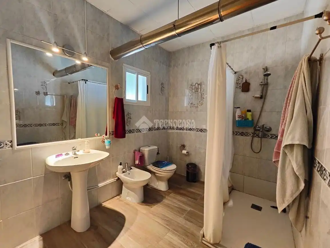 Casa rústica amb jardí en venda a Los Palacios y Villafranca, imagen 21