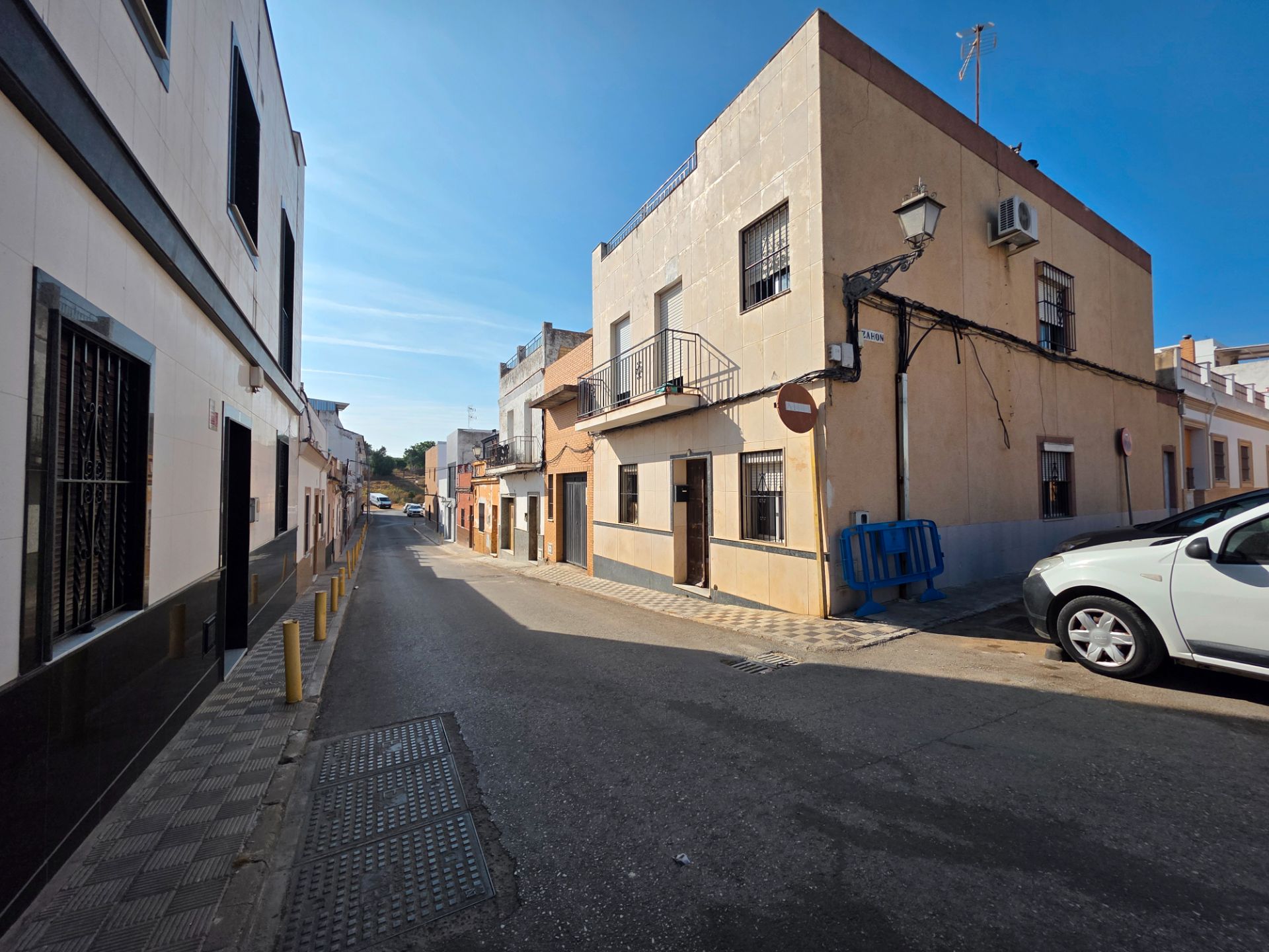 Exterior view of House or chalet for sale in Coria del Río  with Air Conditioner, Heating and Balcony