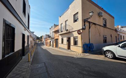Exterior view of House or chalet for sale in Coria del Río  with Air Conditioner, Heating and Balcony