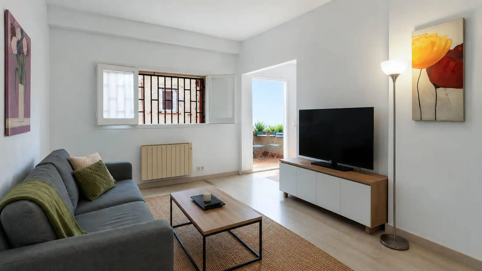 Wohnzimmer von Wohnung zum Verkauf in Barcelona mit Parkett, Terrasse und Möbliert