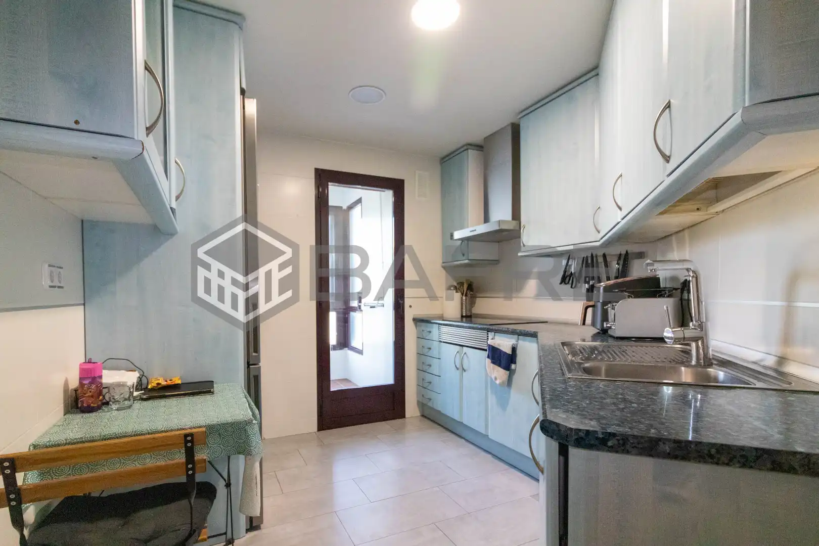 Küche von Wohnung zum Verkauf in Madrid mit Klimaanlage, Heizung und Parkett