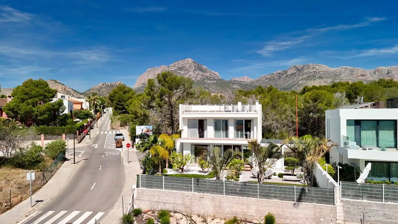 Vista exterior de Casa o chalet en venta en La Nucia con Terraza
