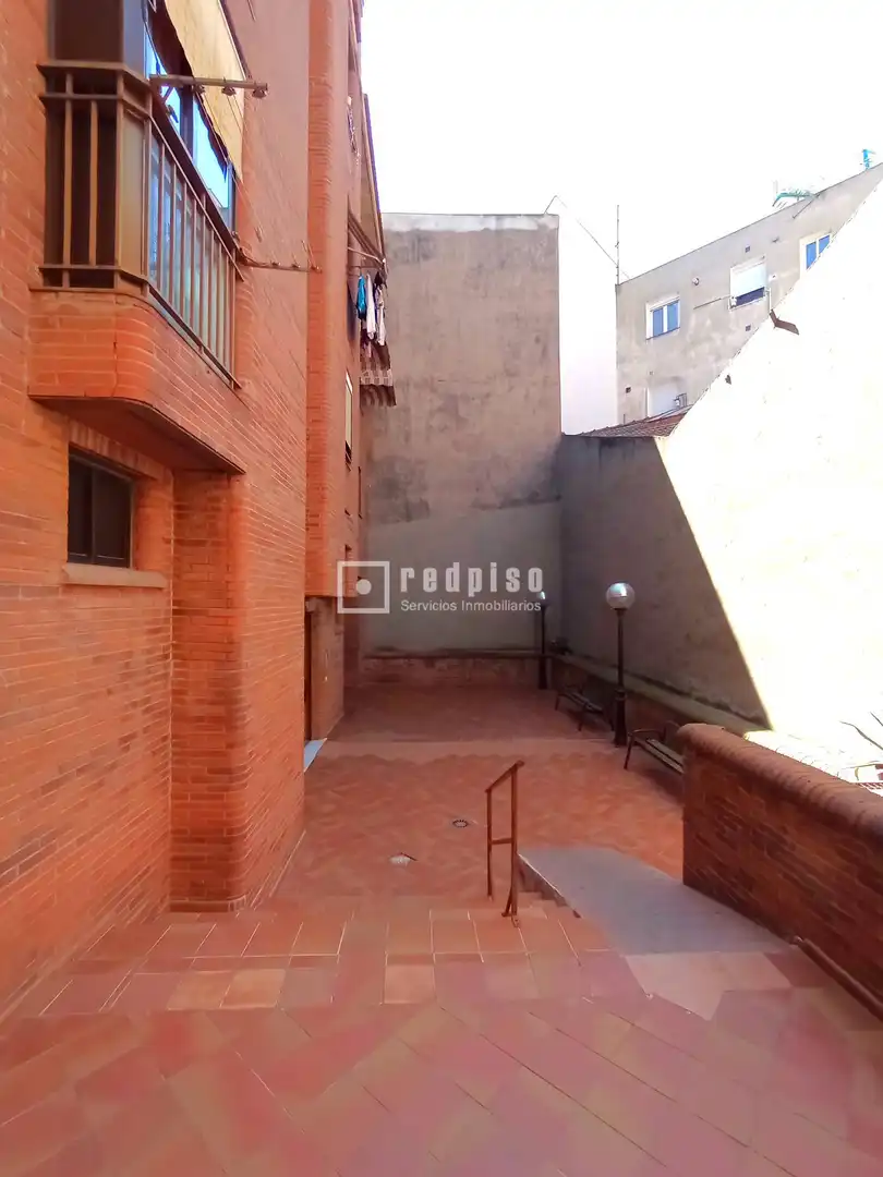 Terrassa de Apartament de lloguer en Madrid amb Aire condicionat, Parquet i Moblat