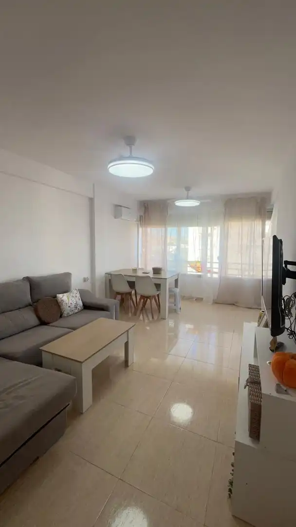 Apartamento con piscina en alquiler en Solymar