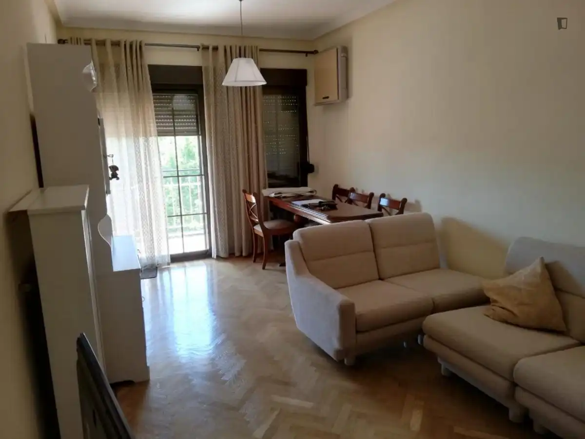 Room in Estación - Parque O'Donnell