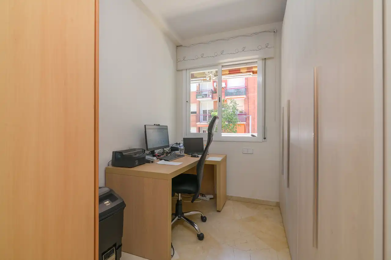 Schlafzimmer von Wohnung zum Verkauf in Gavà mit Klimaanlage, Heizung und Balkon