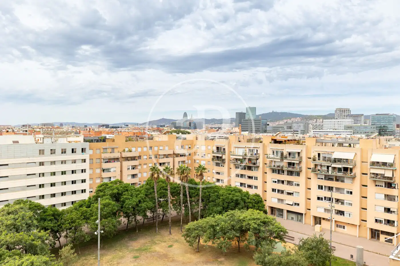 Exterior view of Flat for sale in Barcelona  with Air Conditioner, Heating and Terrace