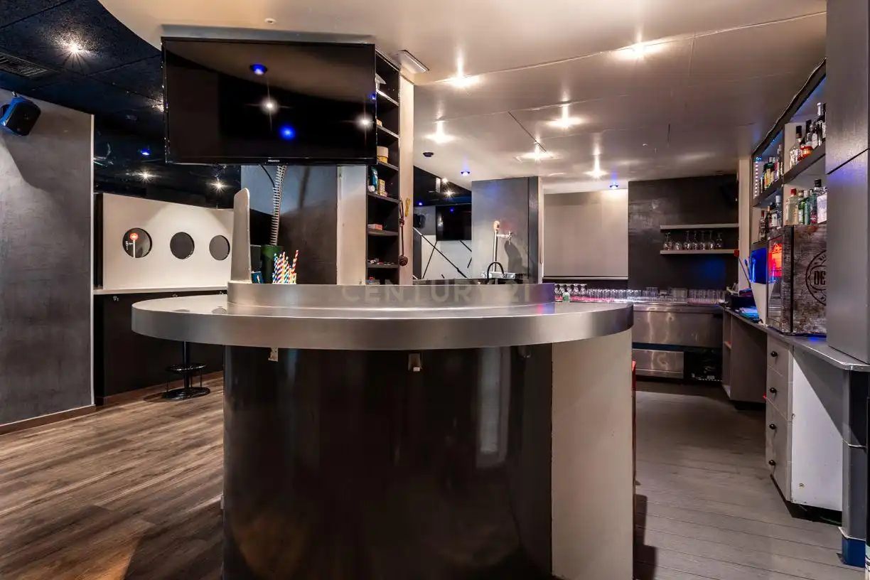 Local comercial en venta en Carrer de Jacint Verdaguer, 36, bajos 3, Sant Joan Despí, Spain, imagen 23