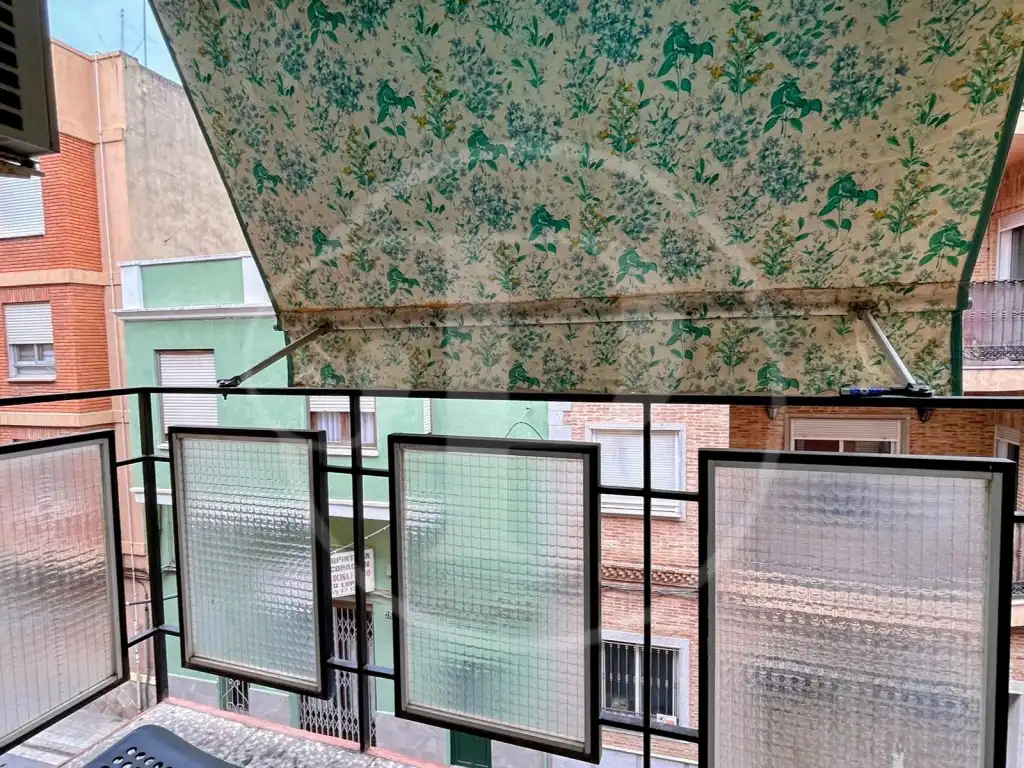 Terrasse von Wohnungen zum Verkauf in Xirivella mit Klimaanlage und Balkon