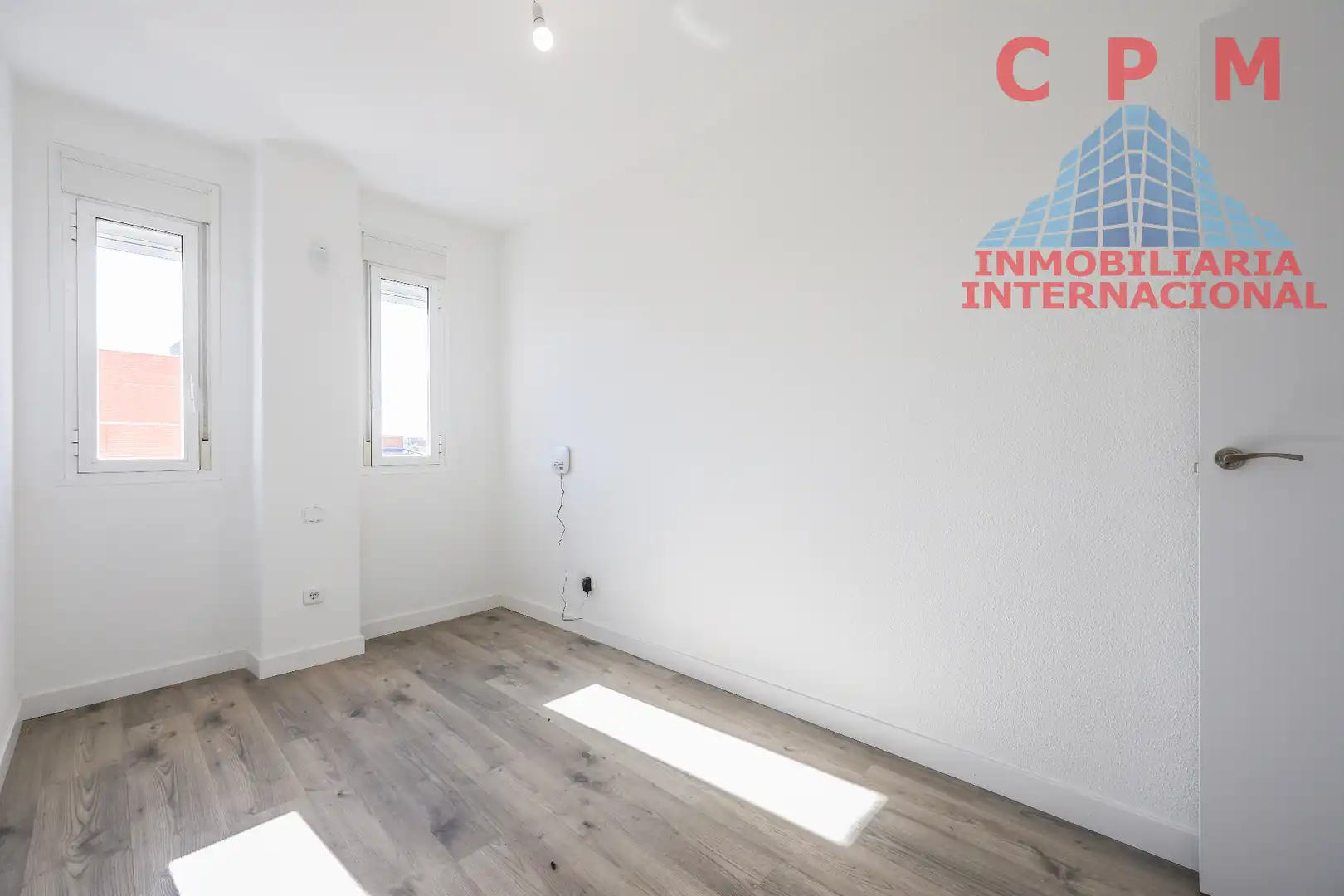 Schlafzimmer von Dachboden zur Miete in Alcobendas mit Klimaanlage, Heizung und Parkett