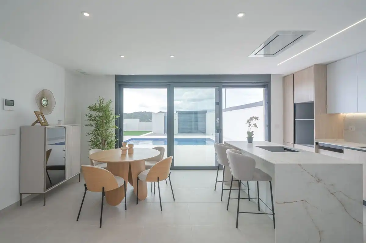 Semi-detached house with terrace for sale in Calle de Morella, imagen 10