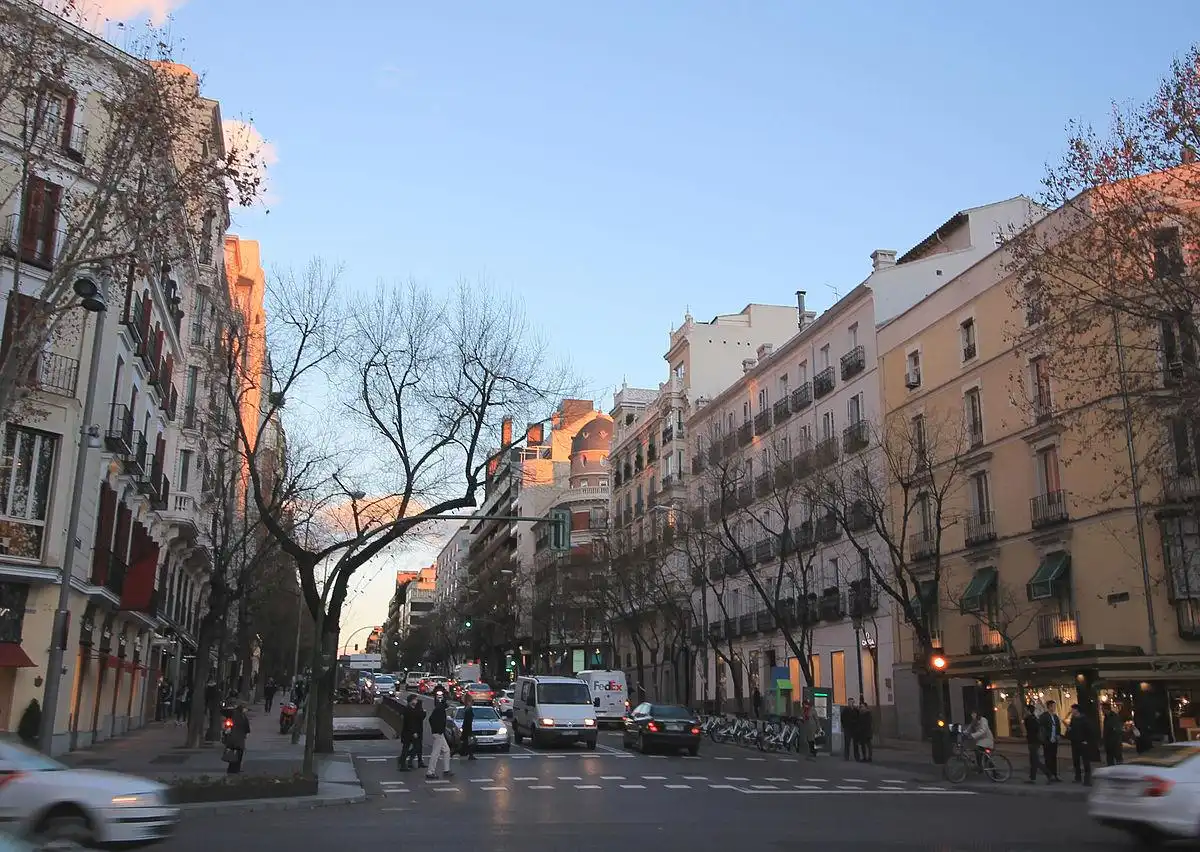 Vista exterior de Apartamento en venta en Madrid con Amueblado