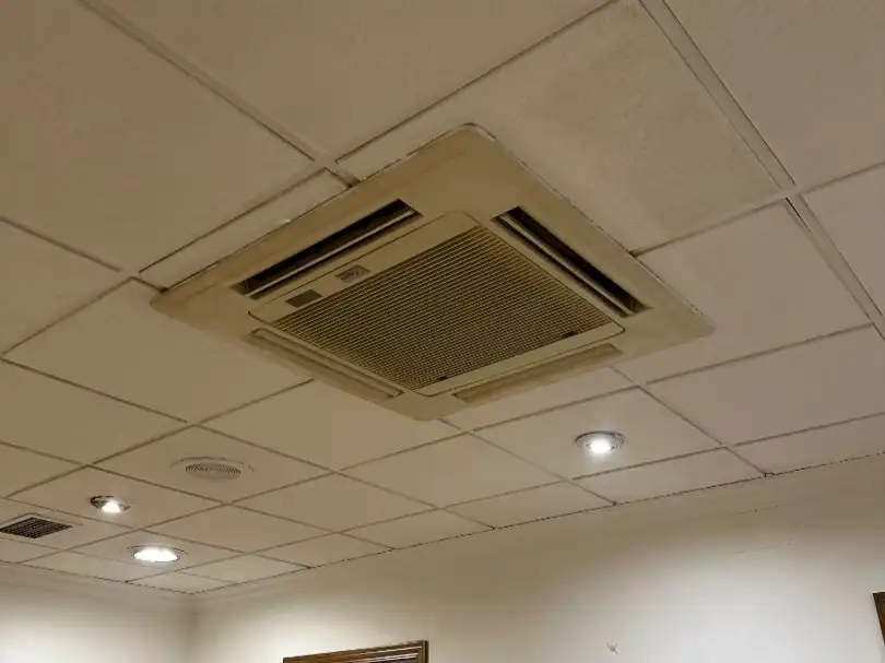 Commercial properties for sale in Úbeda  with Air Conditioner, Heating and Parquet flooring