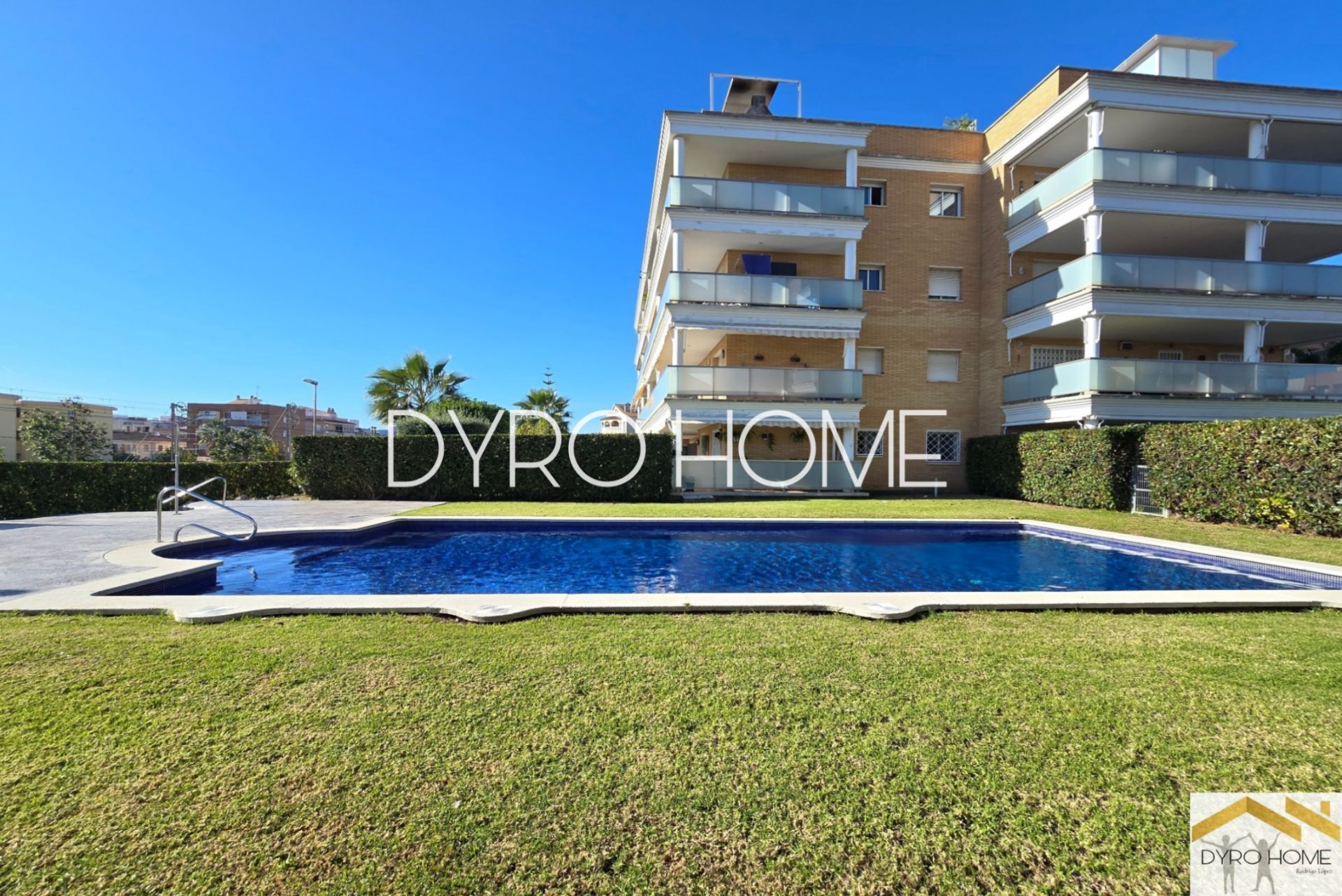 Vista exterior de Piso en venta en Cunit con Calefacción, Jardín privado y Terraza