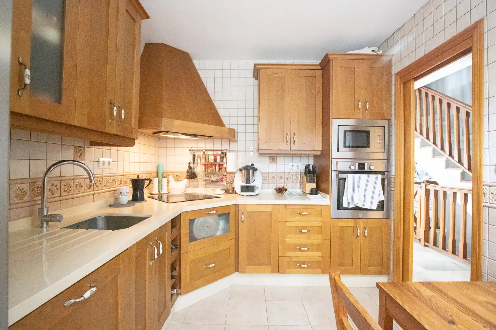 Cocina de Casa adosada de alquiler en Estepona con Terraza, Piscina y Amueblado