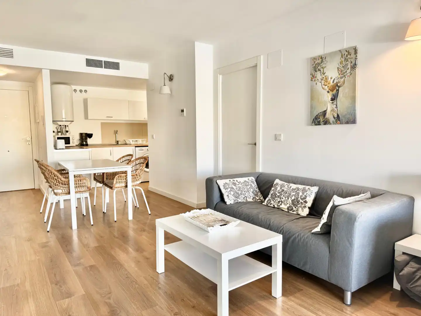 Sala de estar de Apartamento de alquiler en Canet d'En Berenguer con Aire acondicionado, Calefacción y Amueblado