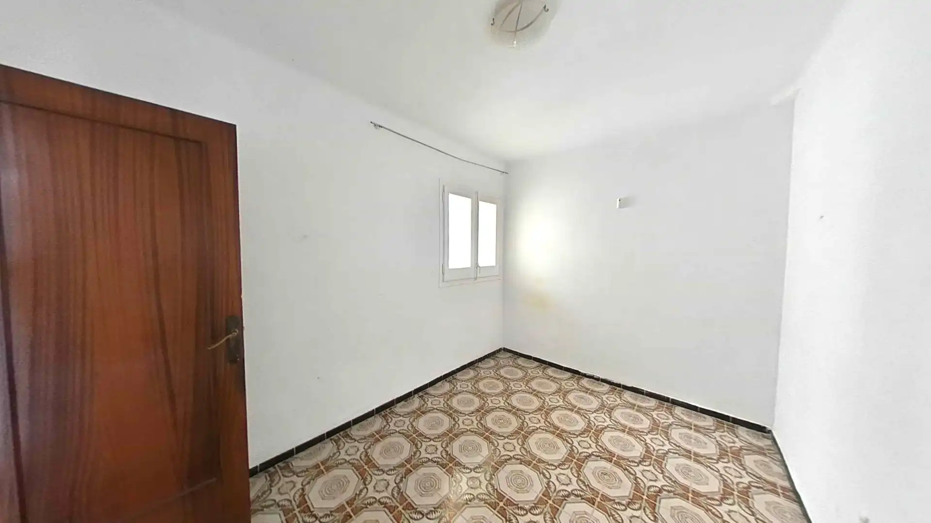 Habitación de Piso en venta en Badalona con Calefacción, Terraza y Balcón