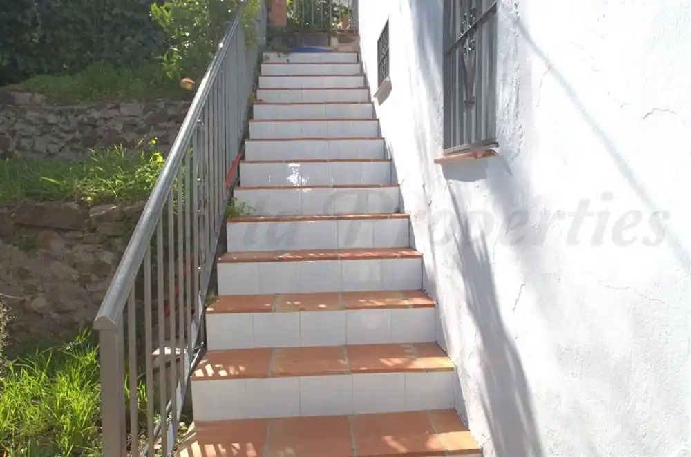 Casa con jardín en venta en Sayalonga, imagen 4