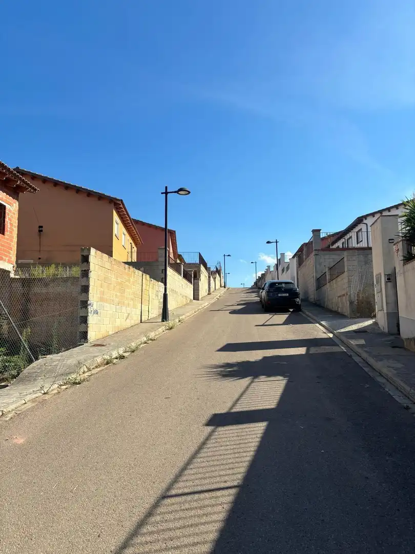 Außenansicht von Residential zum Verkauf in L'Énova