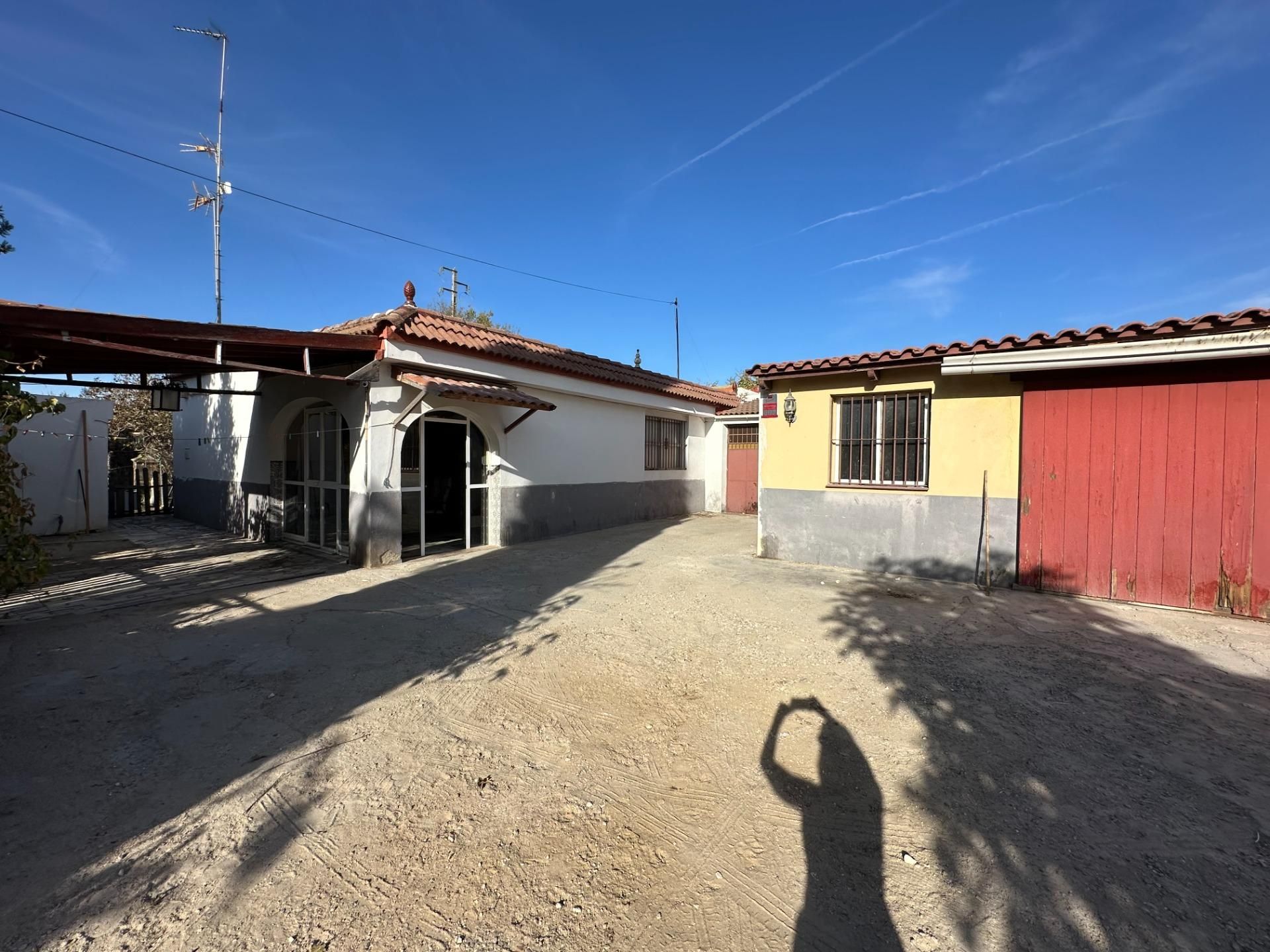Exterior view of Single-family semi-detached for sale in Utrera