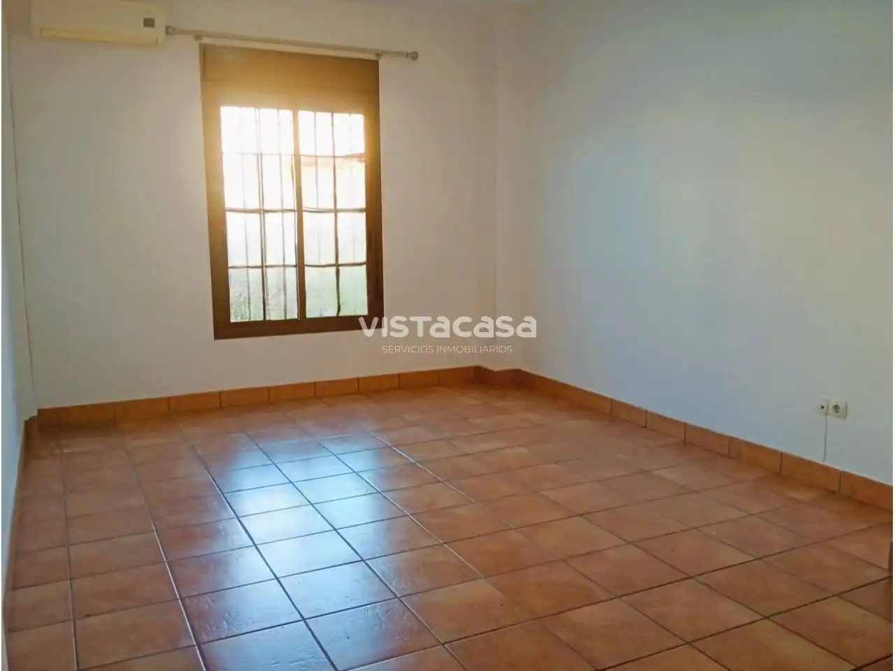 Habitación de Casa adosada de alquiler en Mairena del Alcor con Aire acondicionado, Calefacción y Terraza