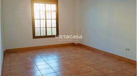 Foto 2 de Casa adosada de alquiler en Mairena del Alcor, Sevilla