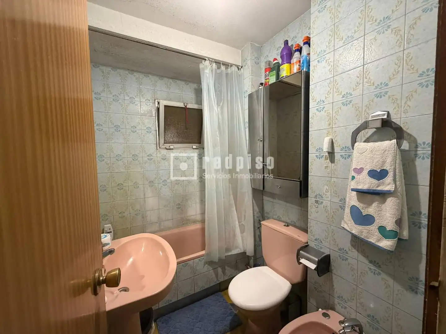 Bathroom of Flat for sale in Madrid  with Heating, Private garden and Parquet flooring