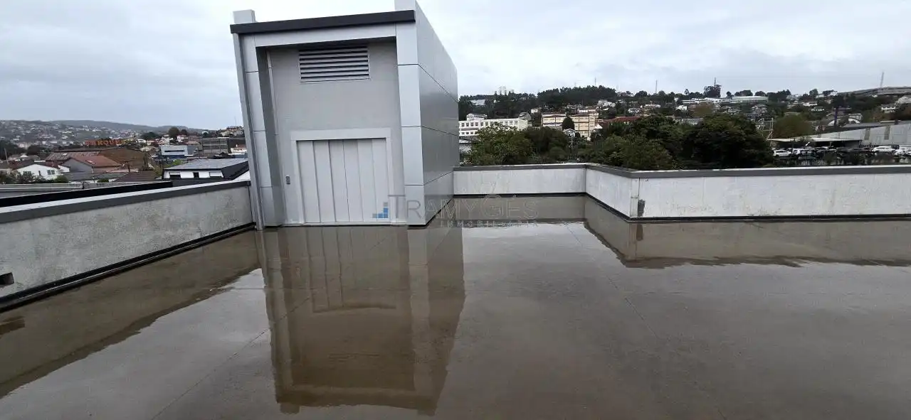 Terrasse von Fabrikhallen zur Miete in Vigo 